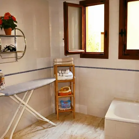 Sun Apartment *